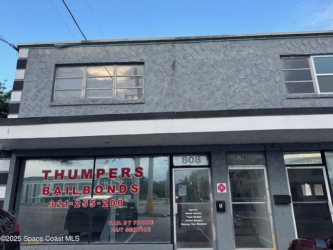 Building Photo - 808 Forrest Ave