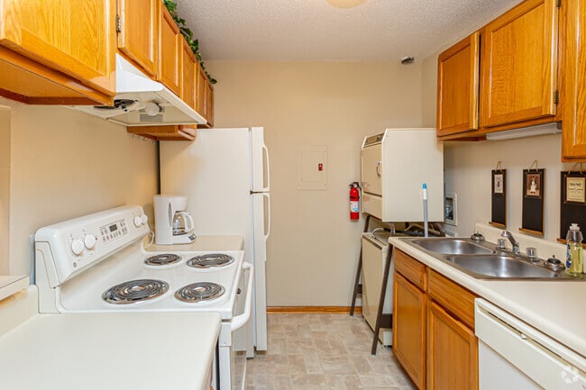 1BR, 1BA - 560SF - Pontchartrain Oaks Apts