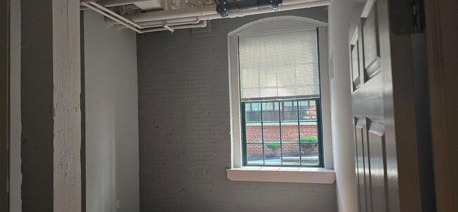 Photo - 160 Lafayette St