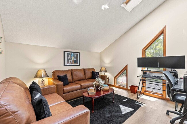 Photo - 2174 Lakeview Dr E Unit ID1302382P