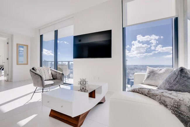 Photo - 501 NE 31st St Unit FL37-ID1044573P