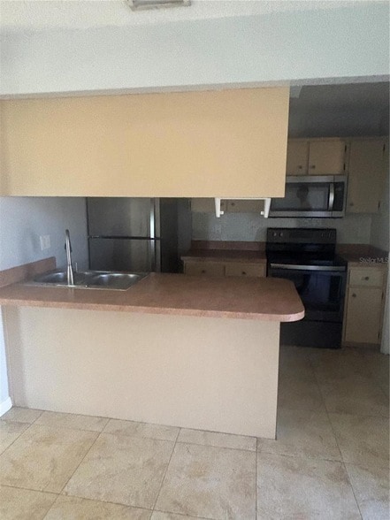 Photo - 327 Dundee Dr