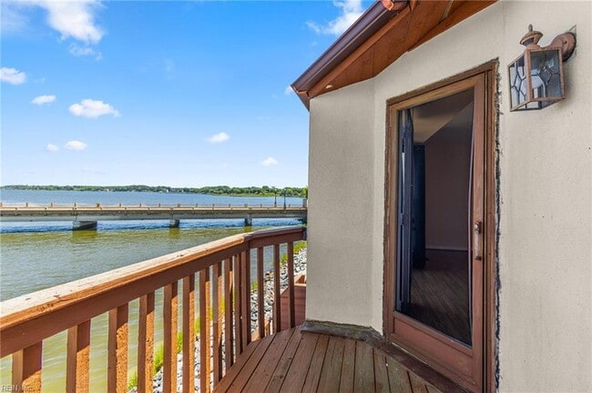 Photo - 63 Waters Edge Cir