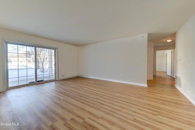 Building Photo - 906 Heritage Way Unit 906