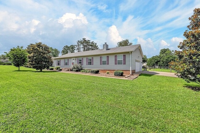 Photo - 2504 Angelyn Dr