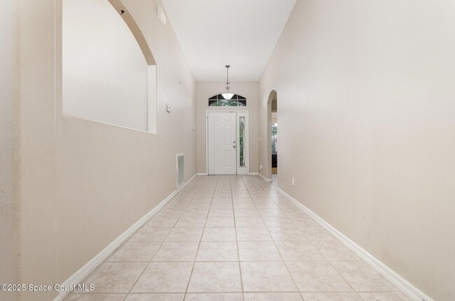 Photo - 936 Tavernier Cir NE