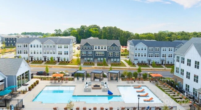 Building Photo - 2020 Winters Eve Dr Unit A4