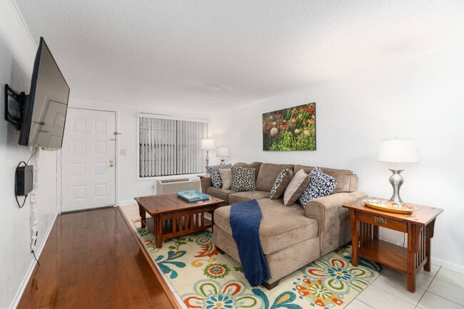 Building Photo - 2490 SW 14th Dr Unit SI ID1359099P
