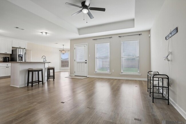 Photo - 659 Douglas Andrew Ave