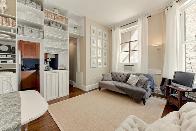 Photo - 1821 19th St NW Unit ID429P