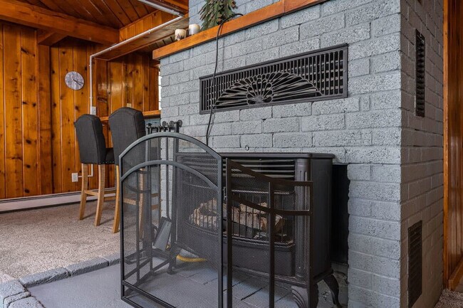 Photo - 404 E State St Unit SI ID1539802P