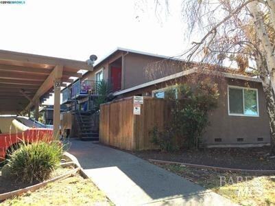 Building Photo - 27 S 3rd St Unit 6