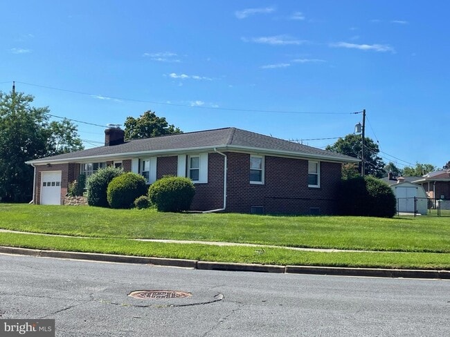 Photo - 624 Gayle Dr