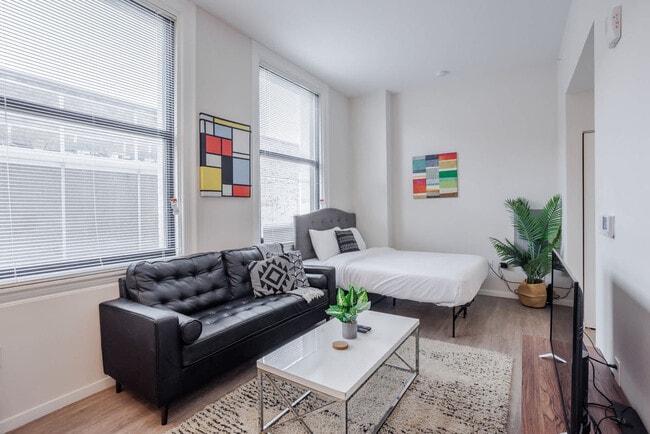 Building Photo - 9-JAN-JAN E 4th St Unit ID1223668P