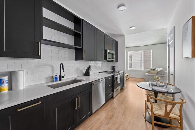 Photo - 2412 W Cypress St Unit ID1312504P