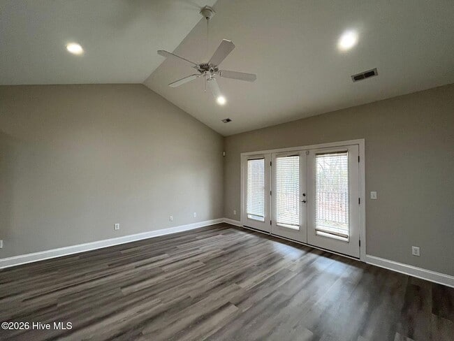 Photo - 18 Elk Ridge Ln