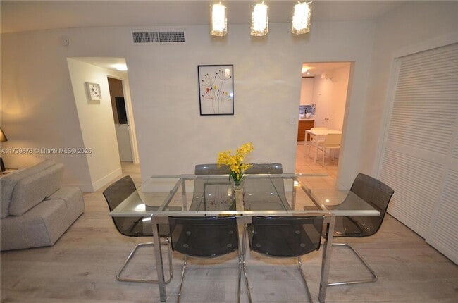 Photo - 3801 S Ocean Dr Unit 1D