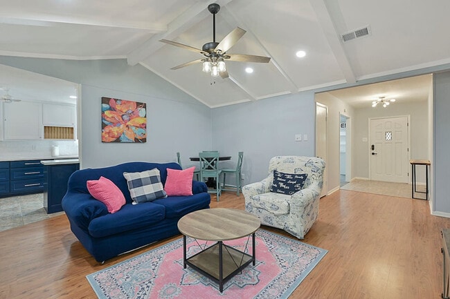 Photo - 1909 Langford St Unit ID1328073P