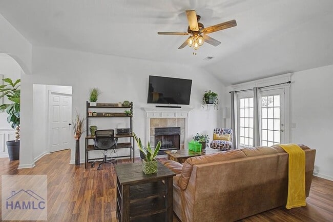 Photo - 146 Auburn Cir