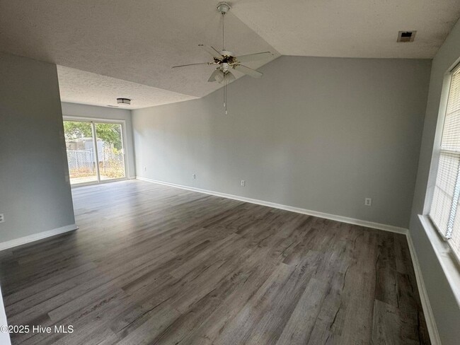 Photo - 117 NW 10th St