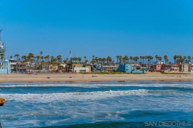 Photo - 736 Florence St