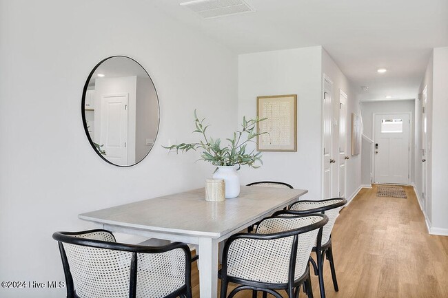 Photo - 4118 Hobblebush Dr