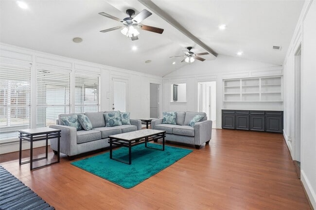 Photo - 1329 Mackie Dr