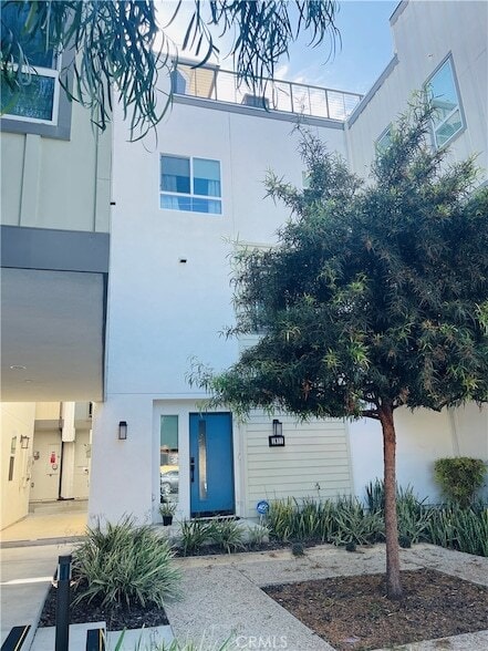 Building Photo - 1811 S Mesa St