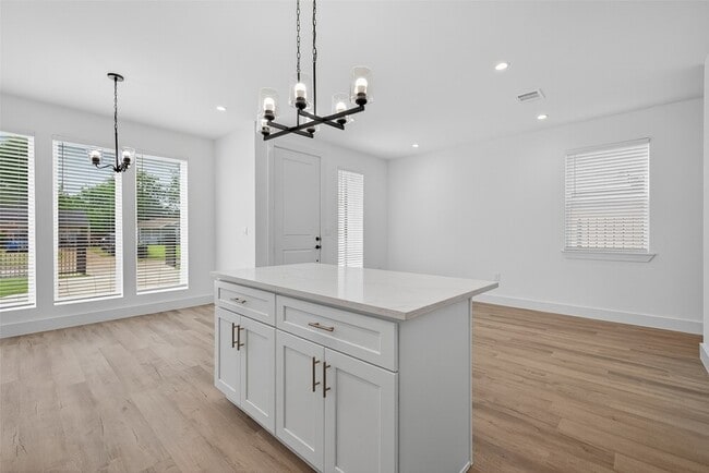 Photo - 5027 Willow Glen Dr Unit A