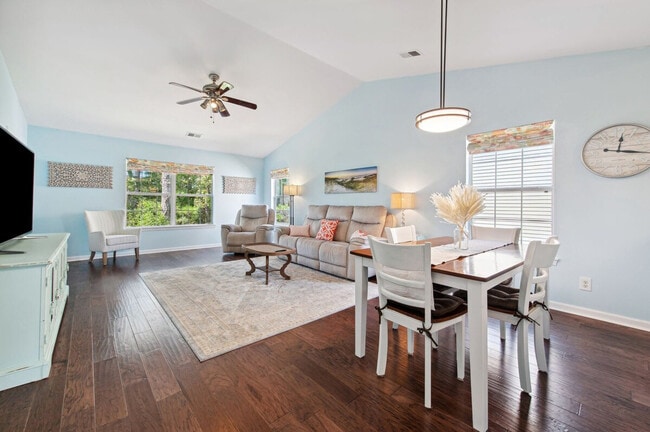 Building Photo - 1071 Blue Stem Dr Unit ID1253409P