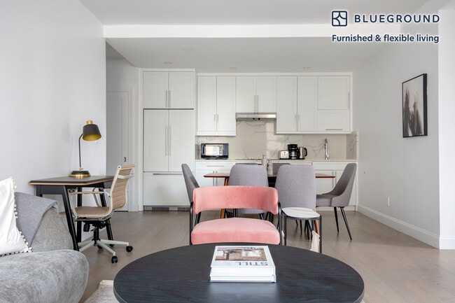 Photo - 915 West End Ave Unit FL11-ID952