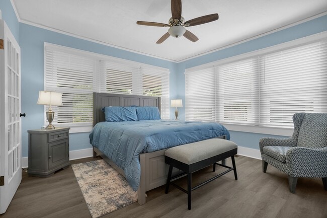 King Bedroom #1 - 33 Vonora Ave