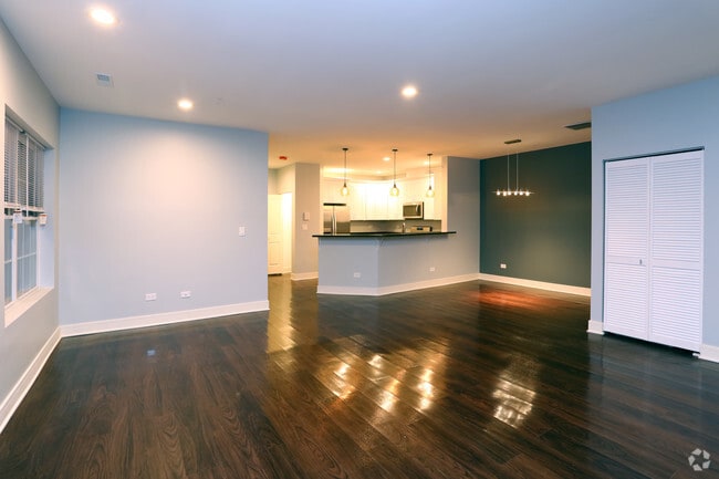 2BR, 2BA - 1,363SF - Living Room - A&K Luxury Apartments