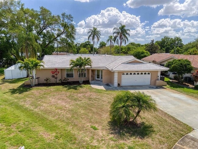 Building Photo - 2315 Minneola Rd