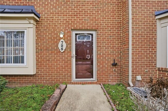 Photo - 725 Mill Landing Rd