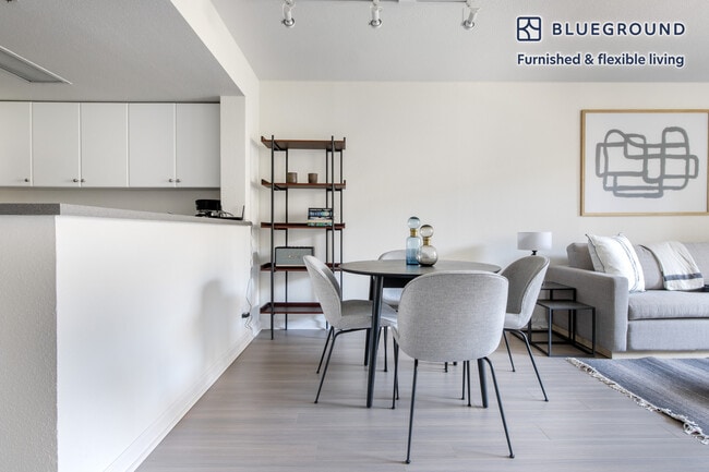 Photo - 2 Townsend St Unit FL3-ID427