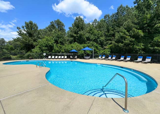 Resort-Style Swimming Pool with Sun Deck - Hidden Lake