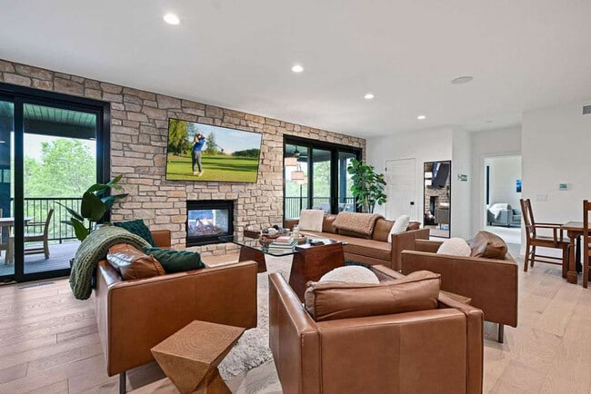 Building Photo - 1678 Archer Ave Unit ID1244954P