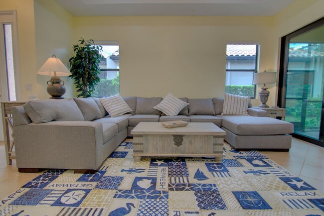 Building Photo - 9385 Isla Bella Cir Unit ID1049687P