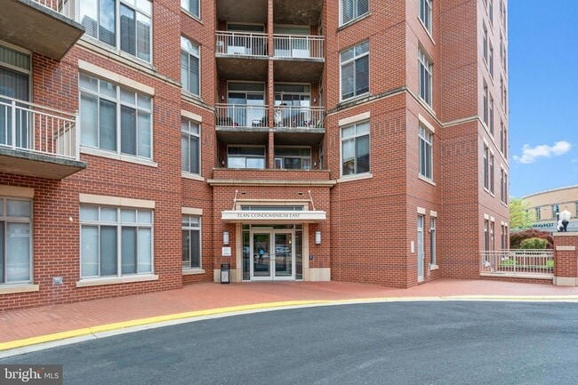 Photo - 4480 Market Commons Dr Unit 405