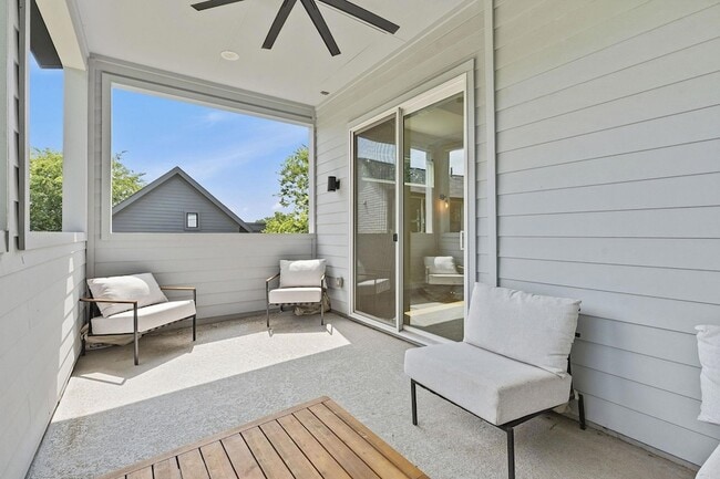 Photo - 1707 Deloney St