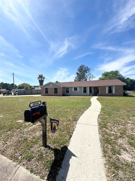 Building Photo - 10936 Oak Valley Dr