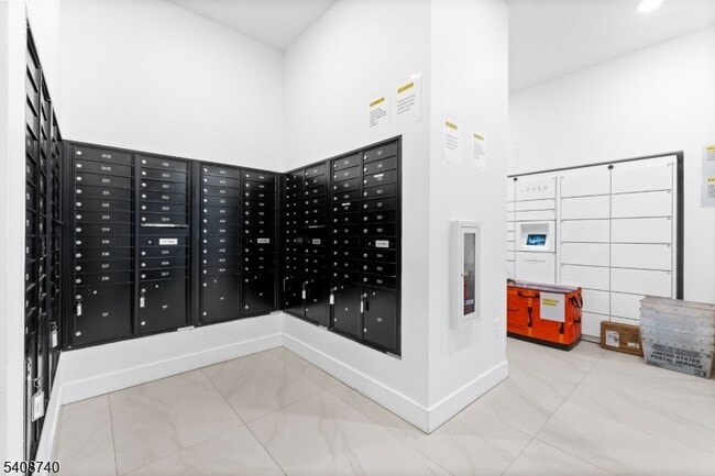 Photo - 321 E 3rd St