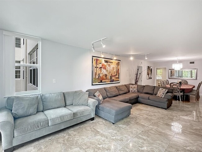 Photo - 3505 Oaks Way Unit 310