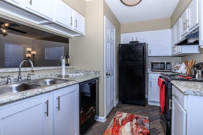 Photo - Chaparral Apartments