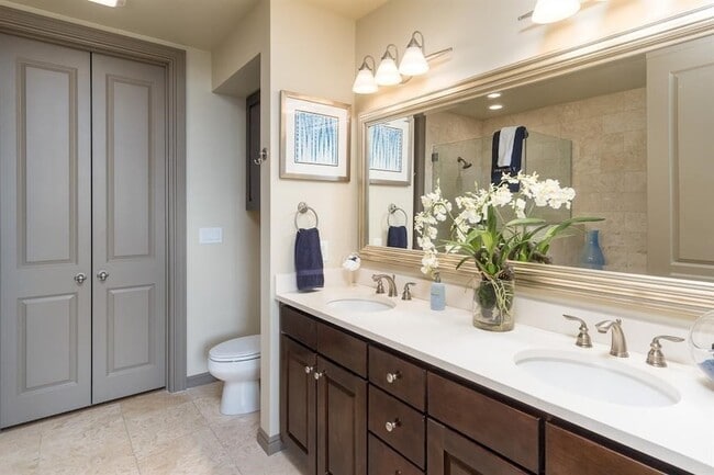 Photo - 7 Riverway Unit 2011