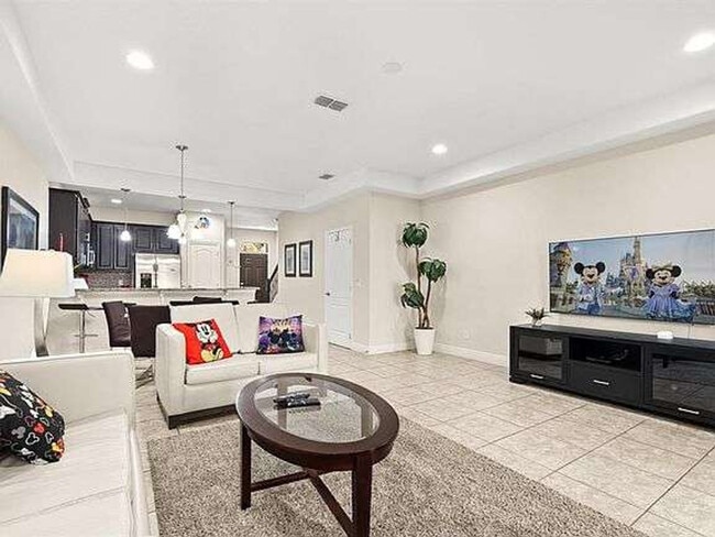Building Photo - 8203 Roseville Blvd Unit SI ID1595816P