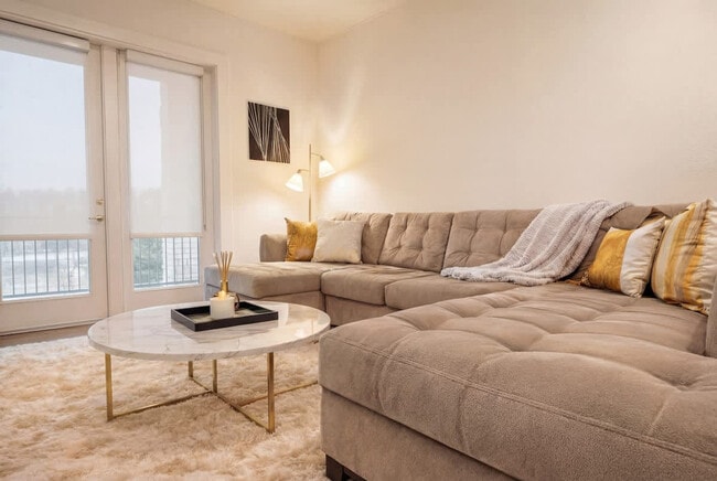 Building Photo - 2323 Plaza Blvd Unit SI FL1-ID1579398P