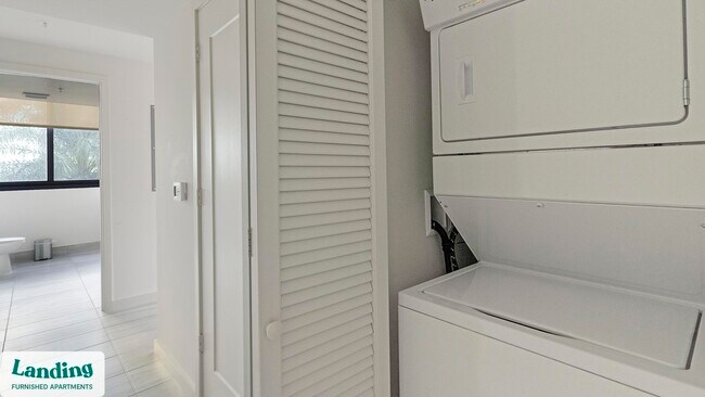 Photo - 698 NE 1st Ave Unit CMW-0205