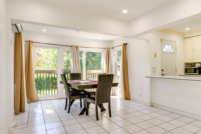 Photo - 112 Rockwood Pl Unit ID1300312P